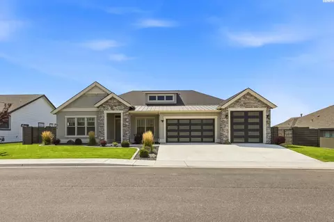 Exterior - 2319 Skyview Loop, Richland, WA 99352 photo 2 of 9