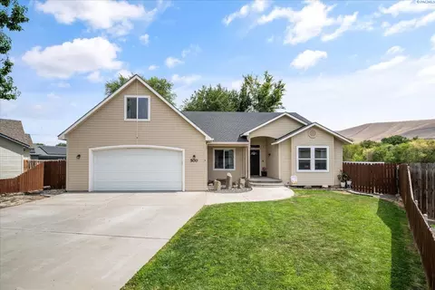 500 Paver Ct, Benton City, WA 99320