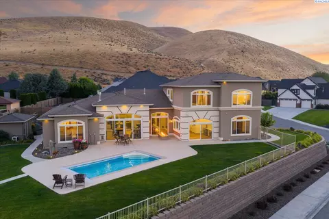 665 Isola Vista Ct, Richland, WA 99352