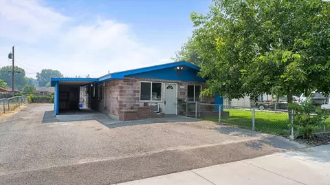 1711 W 5th Ave, Kennewick, WA 99336