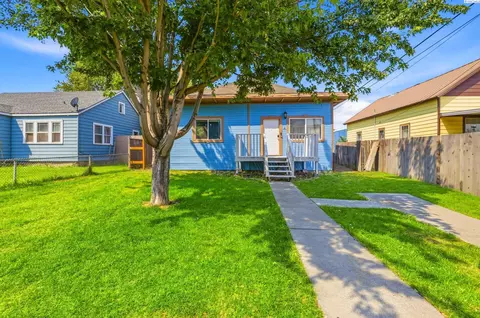 111 N Garfield St, Kennewick, WA 99336
