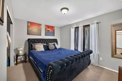 Bedroom - 2534 E Helena St, Pasco, WA 99301 photo 2 of 3