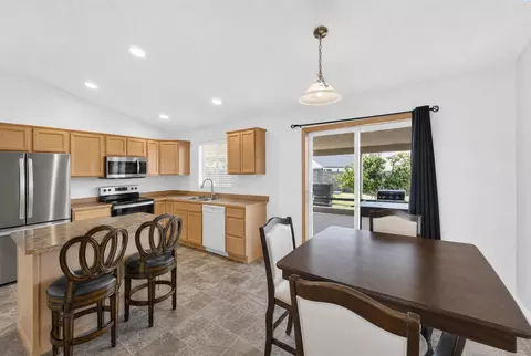 Kitchen - 2534 E Helena St, Pasco, WA 99301 photo 1 of 2