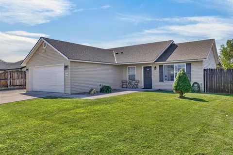 Exterior - 2534 E Helena St, Pasco, WA 99301 photo 6 of 6