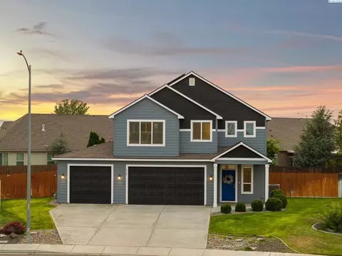 1547 Diamond Dr, West Richland, WA 99353
