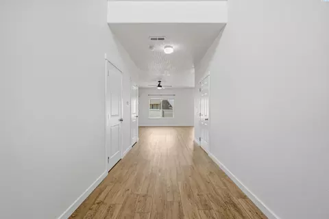 Entry Way - 1441 SW Junegrass Ln, Pullman, WA 99163 photo 2 of 4