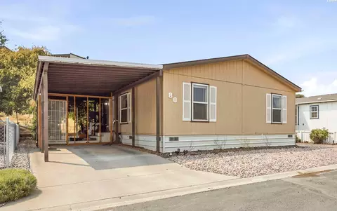 80 Ridgecliff Dr, Richland, WA 99352
