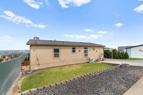 2416 City View Dr, Richland, WA 99352