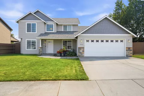 1715 W 40th, Kennewick, WA 99337