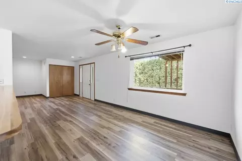 Living - 445-447 NW North St, Pullman, WA 99163 photo 1 of 6