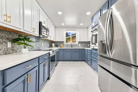 801 Birch Ave, Richland, WA 99352