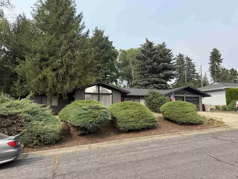Exterior - 320 SE Nebraska, Pullman, WA 99163 photo 2 of 5