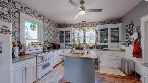 Kitchen - 307 C St, Endicott, WA 99125 photo 2 of 3