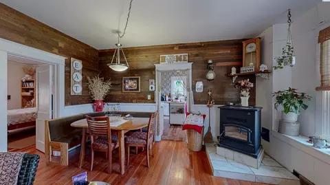 Dining - 307 C St, Endicott, WA 99125 photo 1 of 1