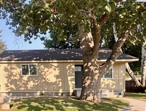 808 Winslow, Richland, WA 99352