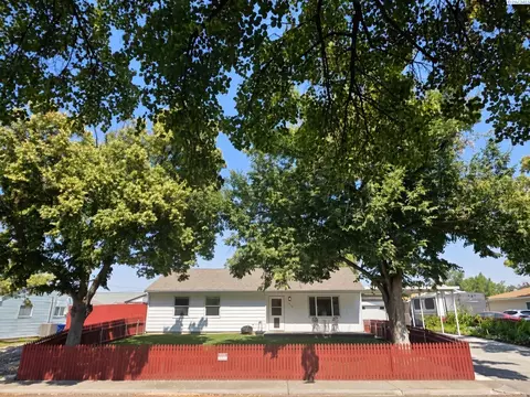 410 Basswood Dr, Richland, WA 99352