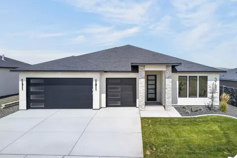 3788 Scout St, Richland, WA 99352
