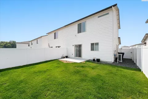 Exterior - 2901 66th Pl, Pasco, WA 99301 photo 5 of 5