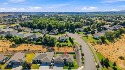 View/Area - 2640 Grayhawk Loop, Richland, WA 99354 photo 6 of 6