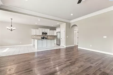 Living - 2640 Grayhawk Loop, Richland, WA 99354 photo 4 of 4