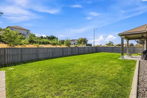 Exterior - 2640 Grayhawk Loop, Richland, WA 99354 photo 9 of 9