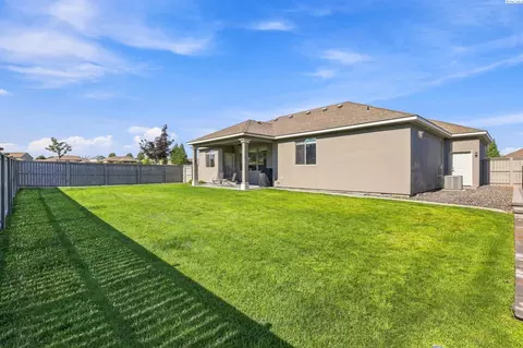 Exterior - 2640 Grayhawk Loop, Richland, WA 99354 photo 8 of 9
