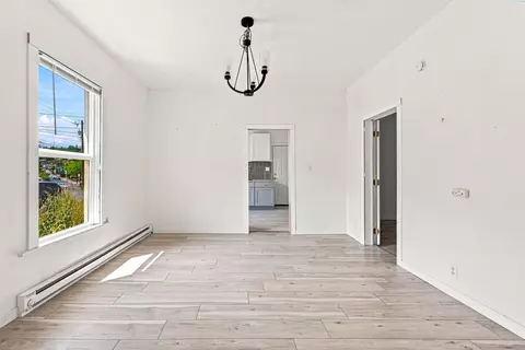 Living - 225 SE Spring St, Pullman, WA 99163 photo 2 of 3