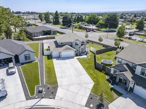 7208 Cerulean Ct, Pasco, WA 99301