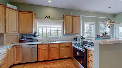 Kitchen - 760 SW Staley Dr, Pullman, WA 99163 photo 1 of 3