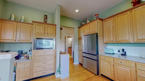 Kitchen - 760 SW Staley Dr, Pullman, WA 99163 photo 2 of 3