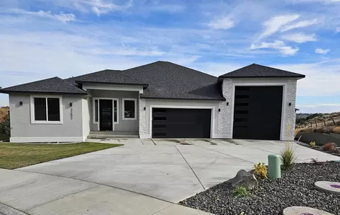 3202 Bing St, West Richland, WA 99353