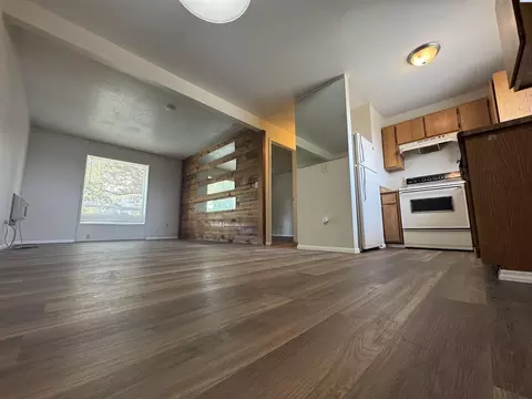 Living - 1701 NW Lamont #D, Pullman, WA 99163 photo 3 of 3