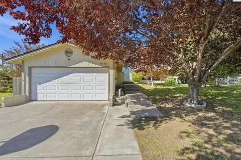 1610 Teal Ct, West Richland, WA 99353