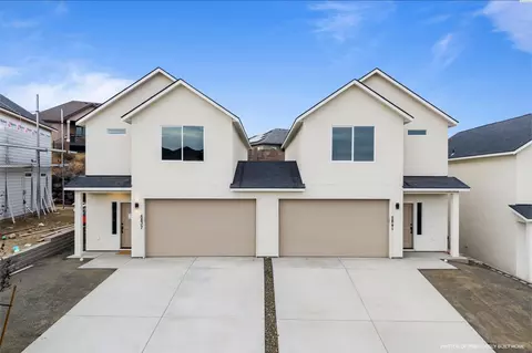 5861 W 5865 W 40th Ct, Kennewick, WA 99338