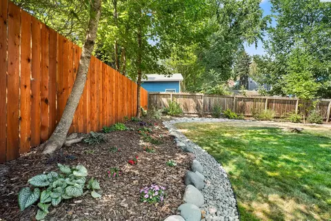 Exterior - 615 SE Side St, Pullman, WA 99163 photo 1 of 8