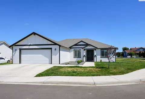 1609 Diamond Ave, Grandview, WA 98930