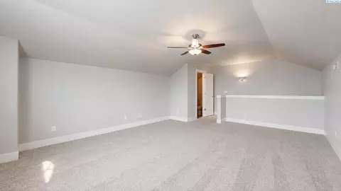 Bedroom - 6401 Eagle Crest Dr, Pasco, WA 99301 photo 5 of 5