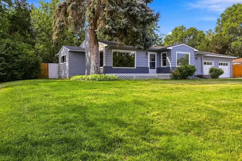 1613 W 9th Ave, Kennewick, WA 99336