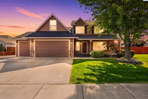 621 S Young Ct, Kennewick, WA 99336