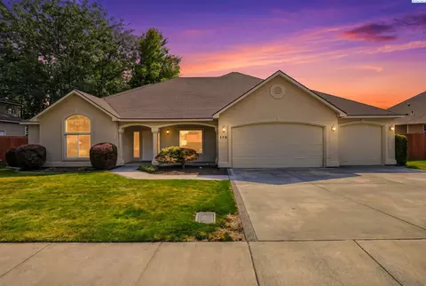 173 Mattis Dr, Richland, WA 99352
