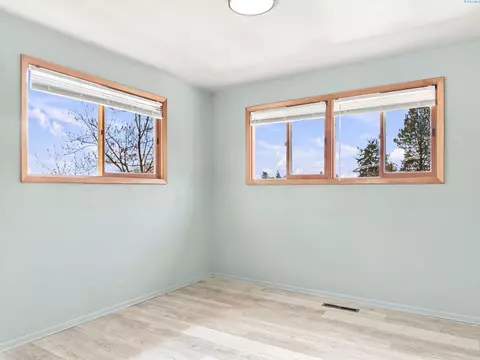 Bedroom - 220 NW Timothy St, Pullman, WA 99163 photo 3 of 9