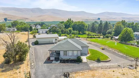173403 W Byron Rd, Prosser, WA 99350
