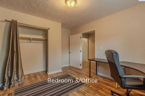 Bedroom - 600 SW Crestview St #15, Pullman, WA 99163 photo 8 of 11