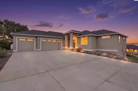3603 Orchard St, West Richland, WA 99353