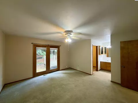 Bedroom - 835 SE Lori Ct, Pullman, WA 99163 photo 6 of 6