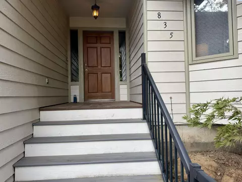 Exterior - 835 SE Lori Ct, Pullman, WA 99163 photo 2 of 4