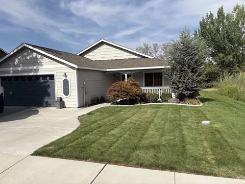 438 Charbonneau Dr, Richland, WA 99352