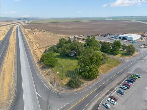 51 Crestloch Rd, Pasco, WA 99301 photo 2