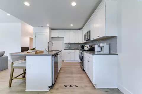 Kitchen - 5908 Redtail Dr, Pasco, WA 99301 photo 3 of 5