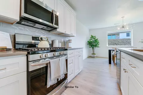 Kitchen - 5908 Redtail Dr, Pasco, WA 99301 photo 5 of 5